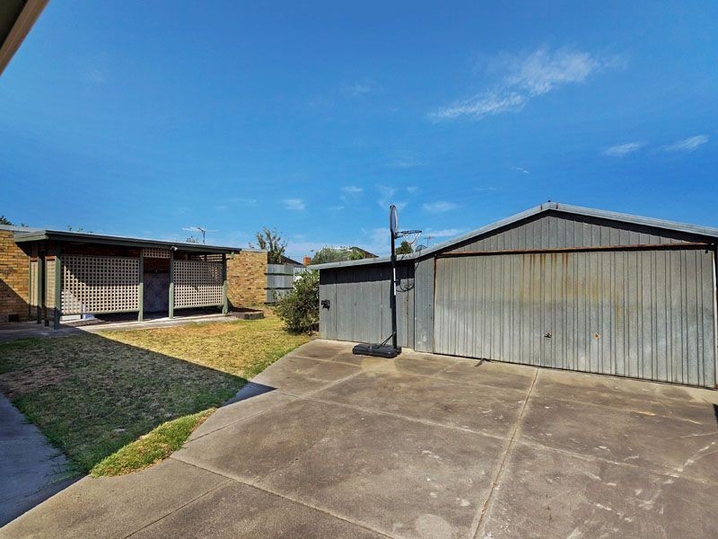 6 REILLY ST, Springvale VIC 3171
