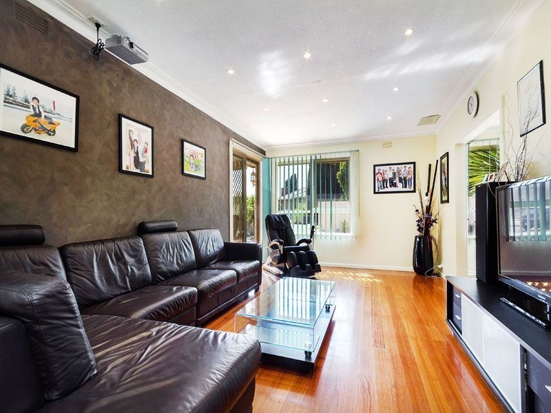 6 REILLY ST, Springvale VIC 3171