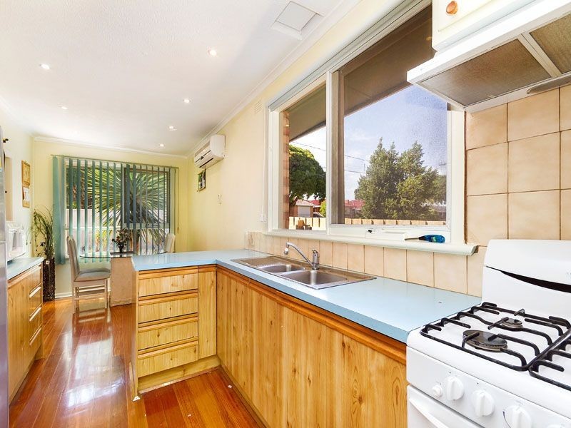 6 REILLY ST, Springvale VIC 3171