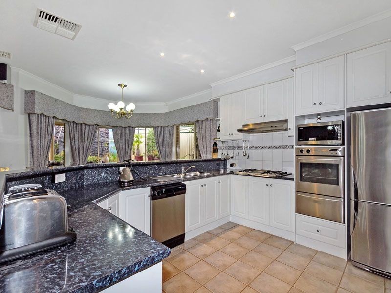 9 Homewood Boulevard, Hallam VIC 3803