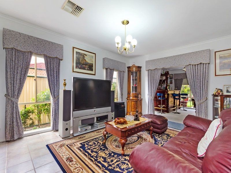 9 Homewood Boulevard, Hallam VIC 3803