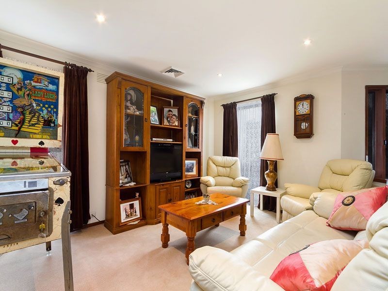 38 Moncur Avenue, Springvale VIC 3171