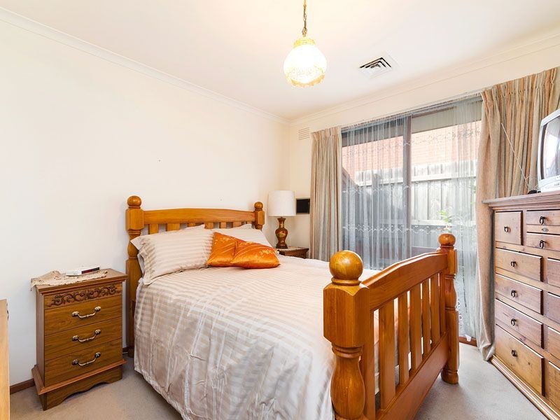 38 Moncur Avenue, Springvale VIC 3171