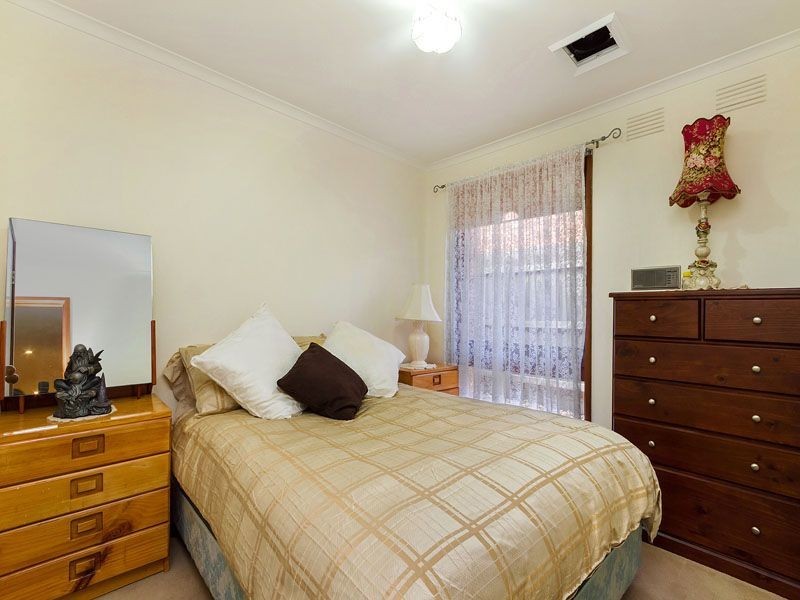 38 Moncur Avenue, Springvale VIC 3171