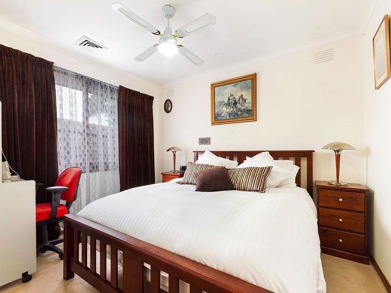 38 Moncur Avenue, Springvale VIC 3171