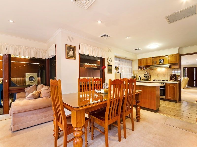 38 Moncur Avenue, Springvale VIC 3171