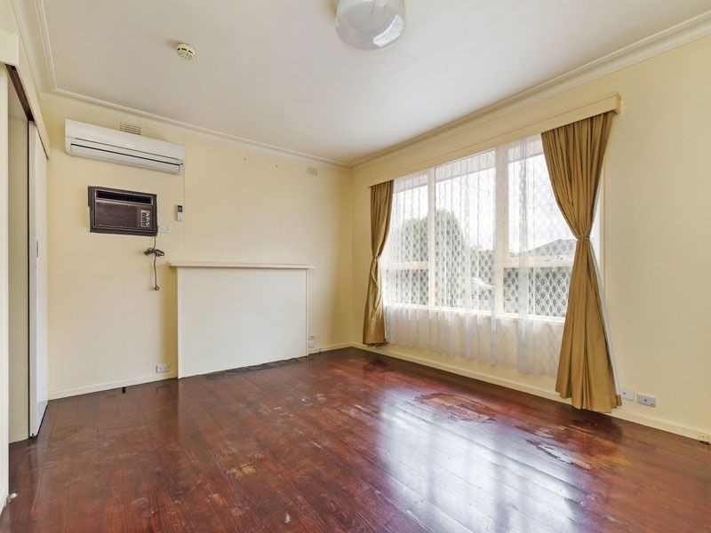 6 NEALE STREET, Springvale VIC 3171
