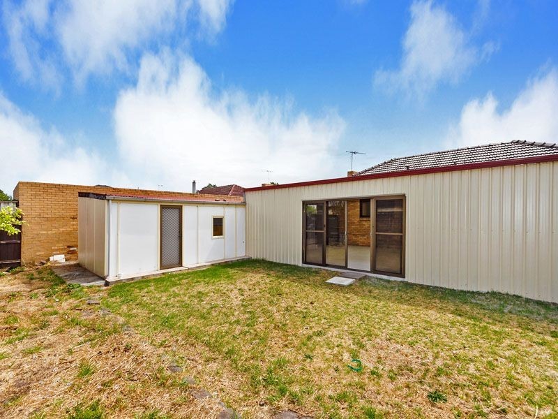 6 NEALE STREET, Springvale VIC 3171