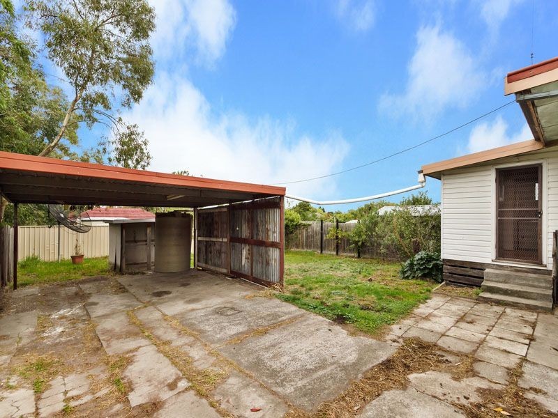 2 LOLLER ST, Springvale VIC 3171