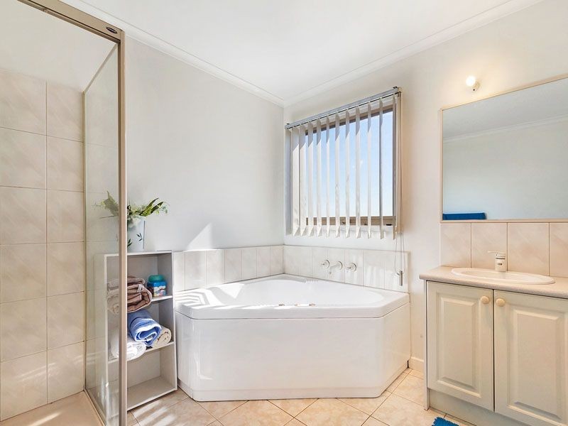 6 Norisha Court, Dandenong North VIC 3175