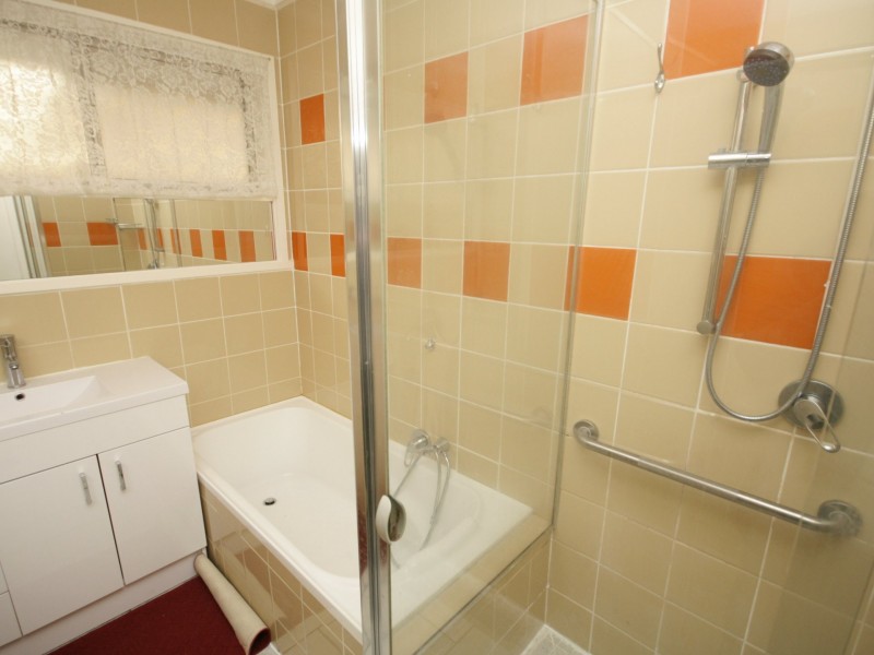 17 Guildford Avenue, Springvale VIC 3171