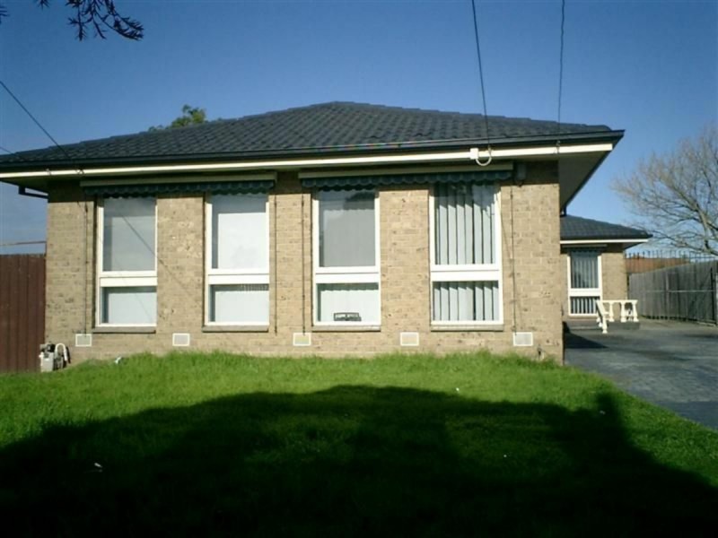 8 Kenneth Avenue, Noble Park VIC 3174