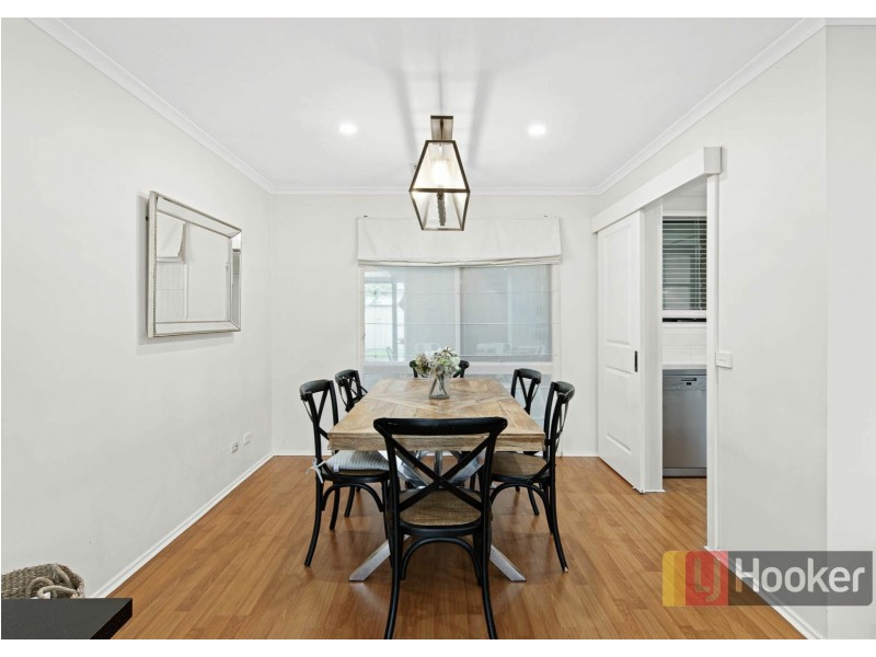 6 Greenleaf Crt, Keysborough VIC 3173