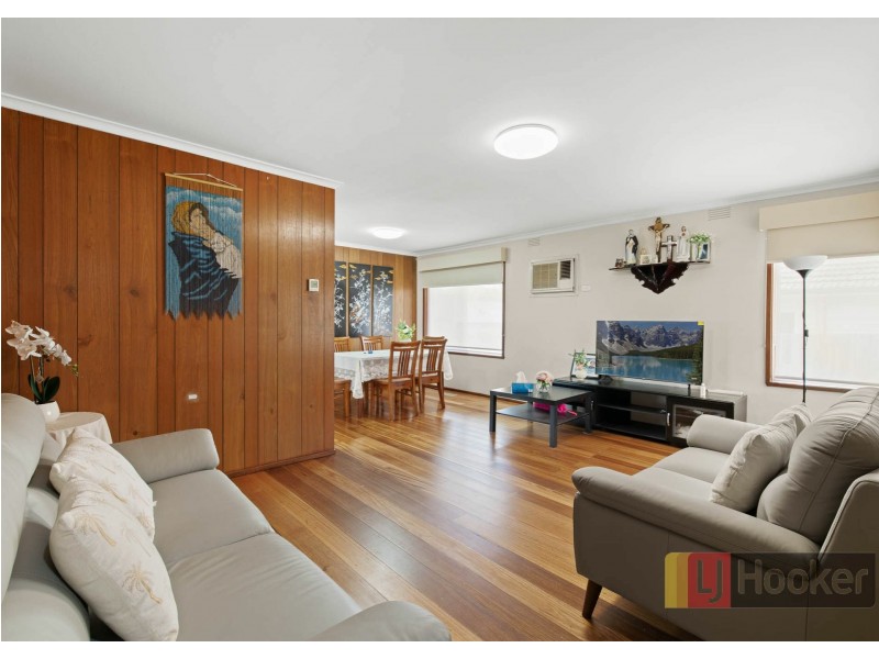 19 Avondale rd, Springvale VIC 3171