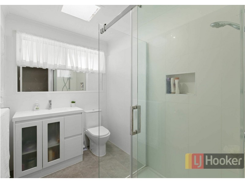 19 Avondale rd, Springvale VIC 3171