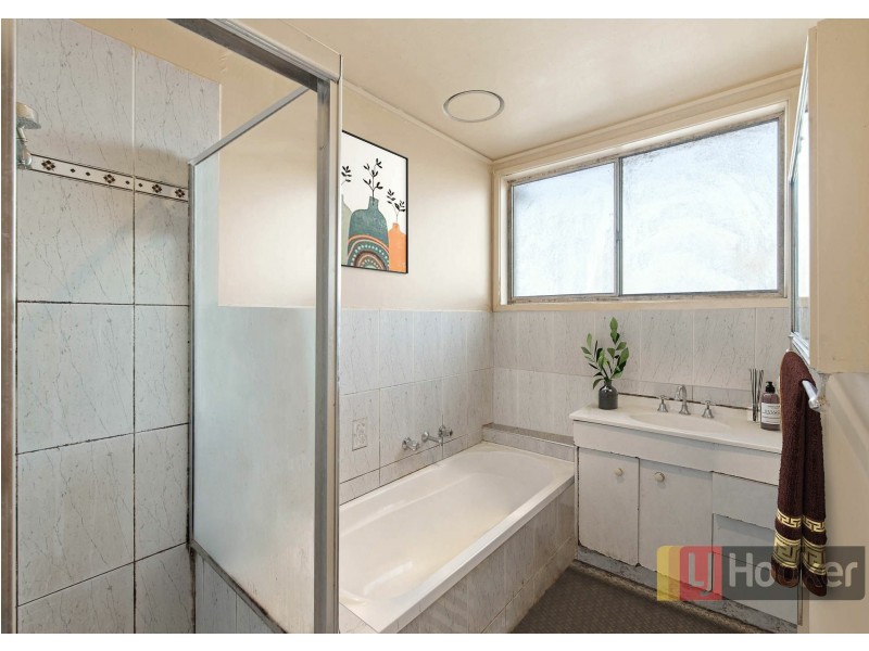 35 Wilberton Dr, Springvale VIC 3171