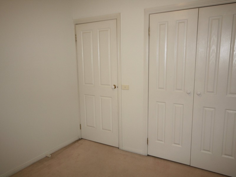 39 Hutchinson Dr, Lynbrook VIC 3975