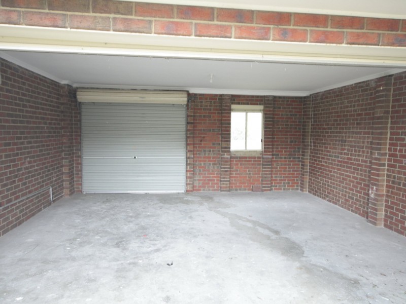 39 Hutchinson Dr, Lynbrook VIC 3975