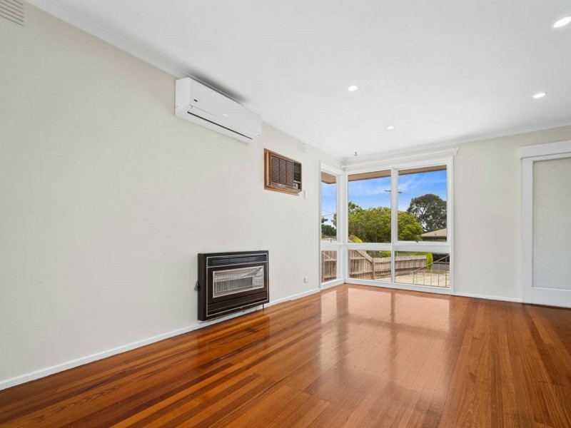 4 Kingfisher Drive, Doveton VIC 3177