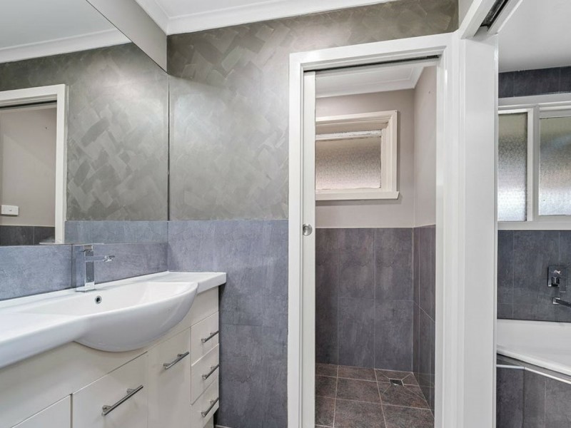 4 Kingfisher Drive, Doveton VIC 3177