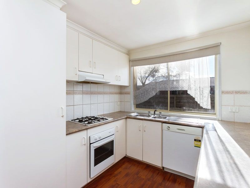 1 Emoh Close, Cranbourne VIC 3977