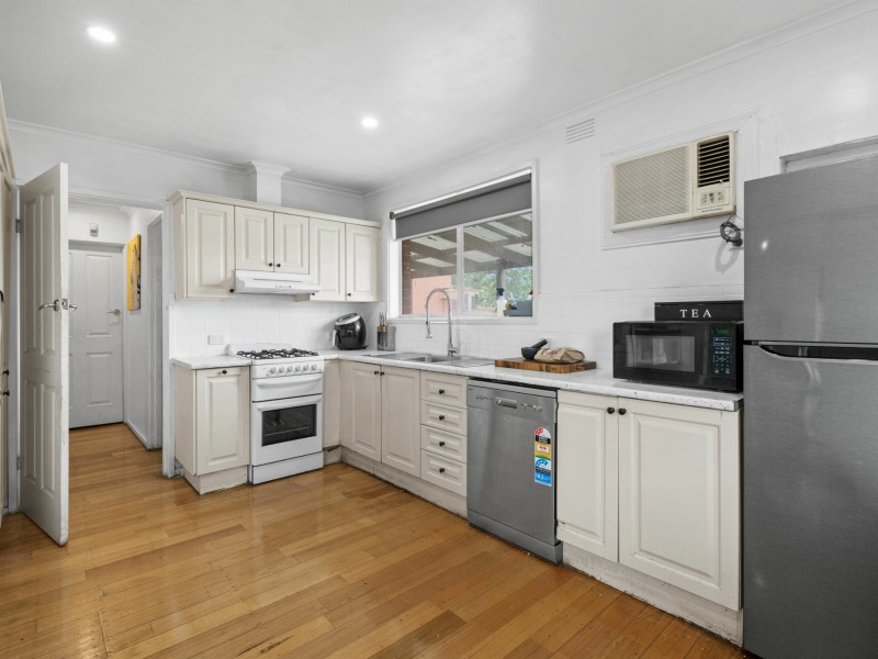 34 Bournemouth Avenue, Springvale VIC 3171