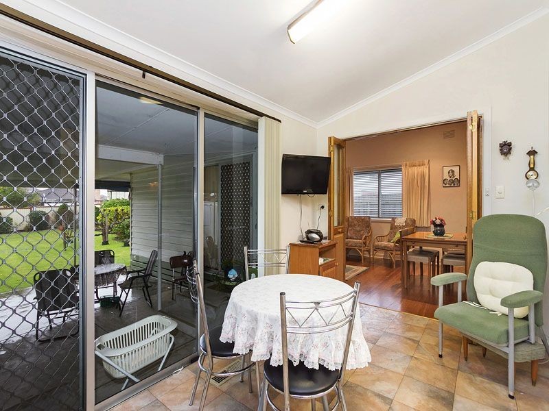 22 Moncur Ave, Springvale VIC 3171