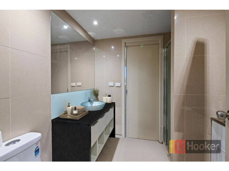 9/8 St James Ave, Springvale VIC 3171