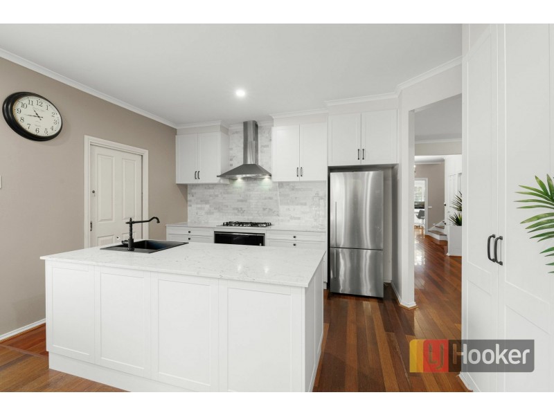 12 Pacific Dr, Aspendale Gardens VIC 3195