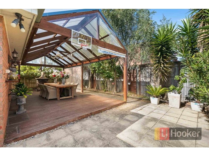 12 Pacific Dr, Aspendale Gardens VIC 3195
