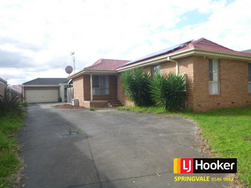 13 Ivan Crescent, Hampton Park VIC 3976