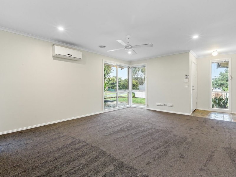 17 Herrington Ave, Carrum Downs VIC 3201