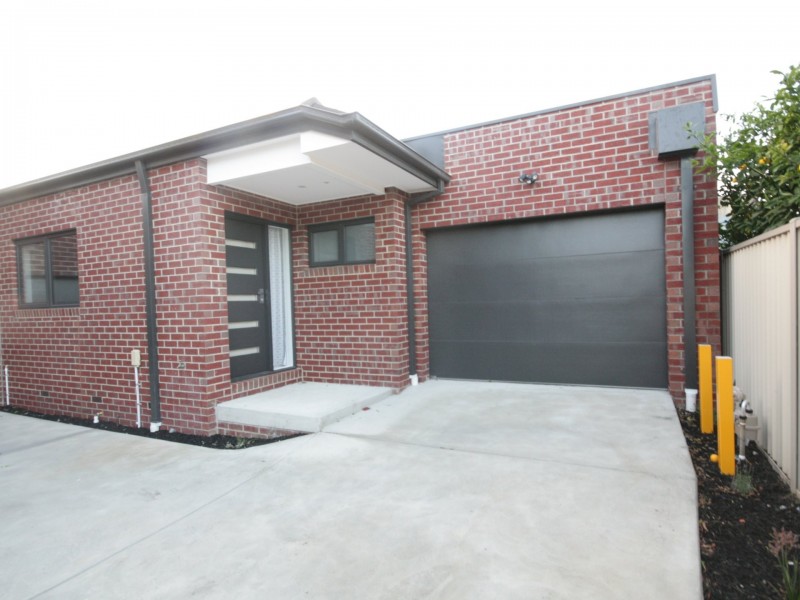 2/9 Kingswood Crescent, Noble Park North VIC 3174