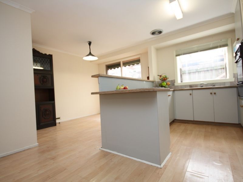 8 Jason Place, Hampton Park VIC 3976