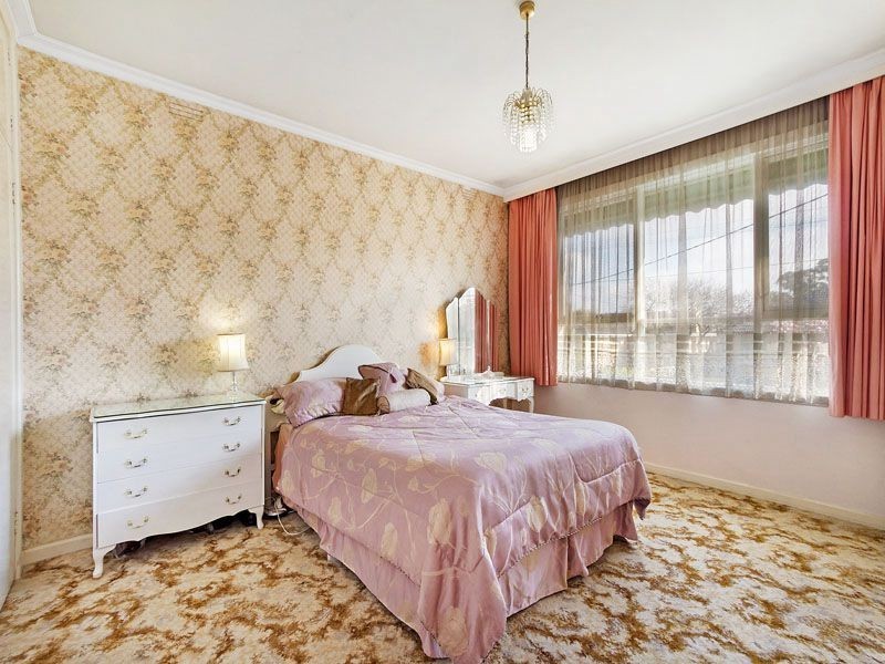 12 RED HILL, Springvale VIC 3171