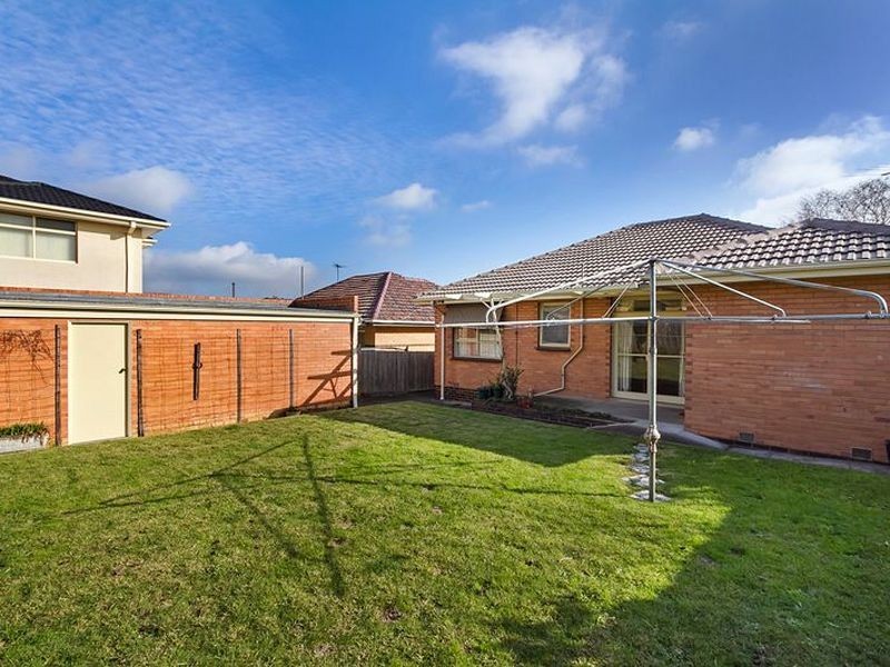12 RED HILL, Springvale VIC 3171