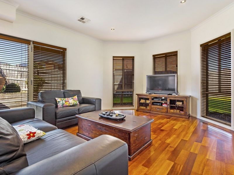 18 Minnie court, Springvale South VIC 3172