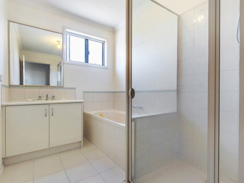 18 Minnie court, Springvale South VIC 3172