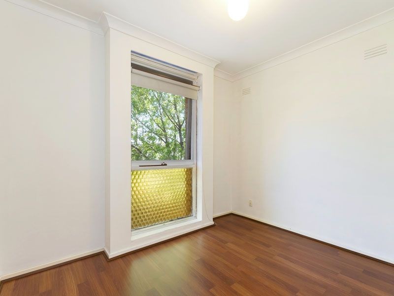 4/6 ST James AVE, Springvale VIC 3171