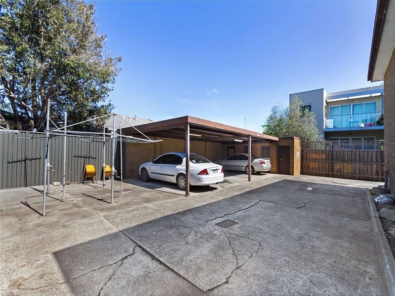 4/6 ST James AVE, Springvale VIC 3171