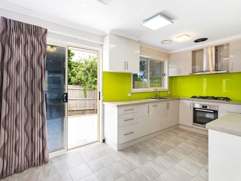 3/2 JANELAINE COURT, Springvale South VIC 3172