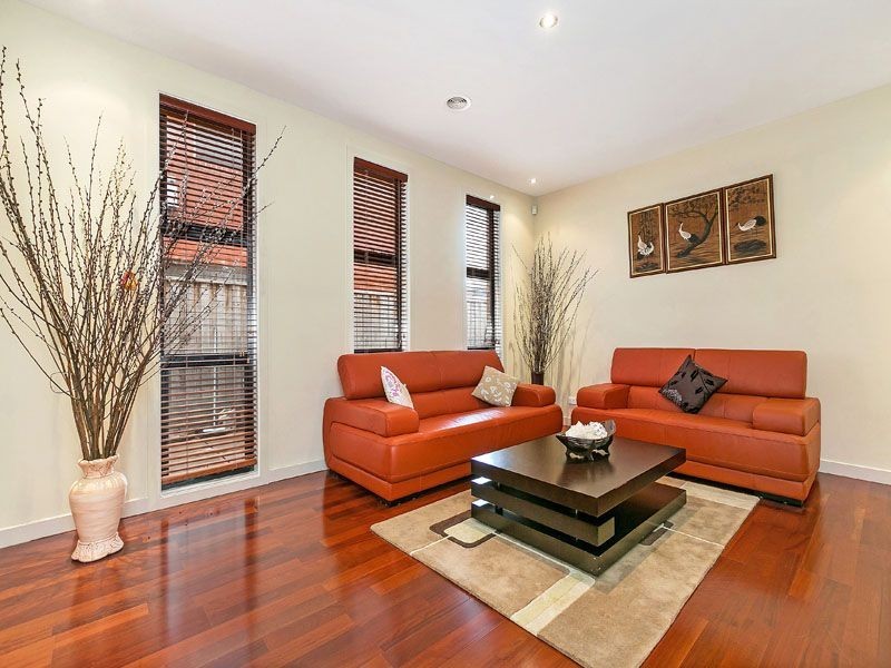 4 PARADE AVENUE, Keysborough VIC 3173