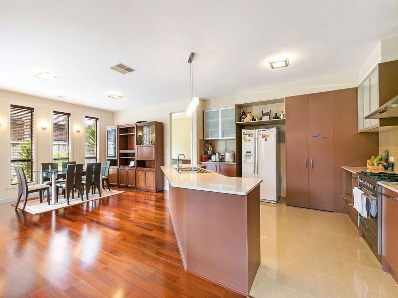 4 PARADE AVENUE, Keysborough VIC 3173