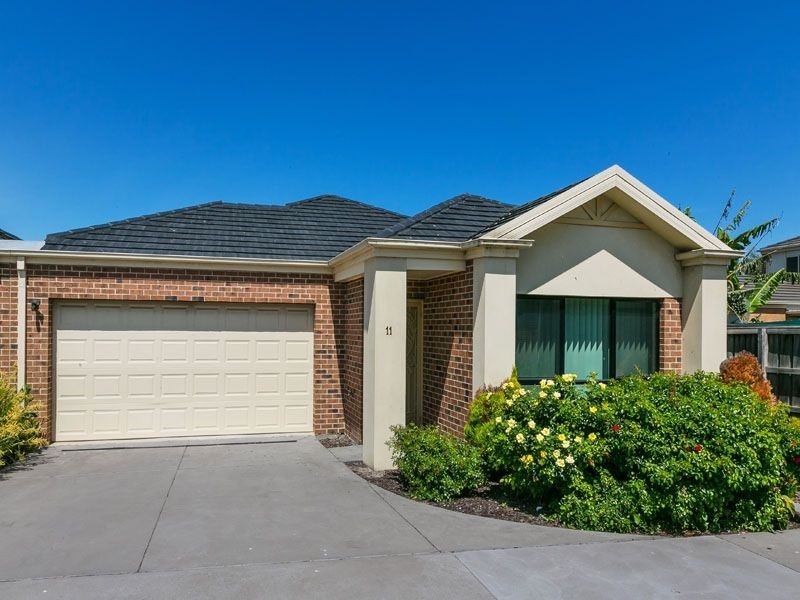11/13 GOLDEN GROVE, Springvale South VIC 3172