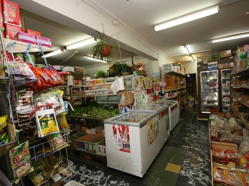 SHOP 1-3 BUCKINGHAM AVENUE, Springvale VIC 3171