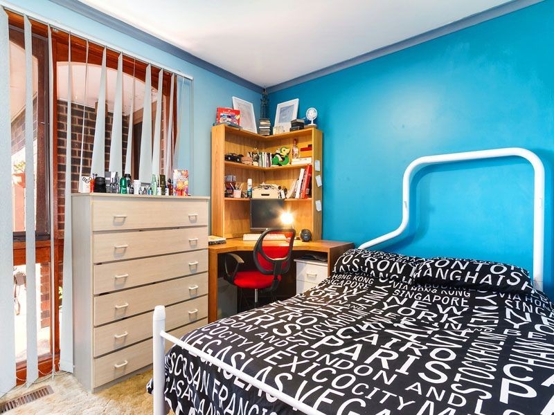 64 DAVANZO AVENUE, Clarinda VIC 3169