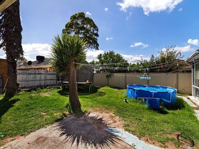 9 KINGSWOOD CRESCENT, Noble Park North VIC 3174