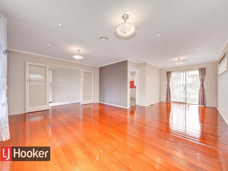 9 CARLYON CRT, Springvale VIC 3171