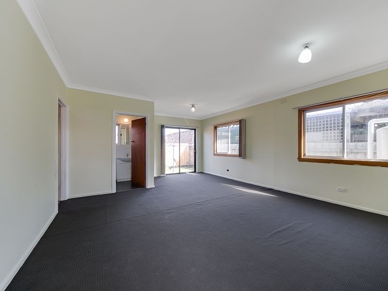 1/10 Charles street, Dandenong VIC 3175