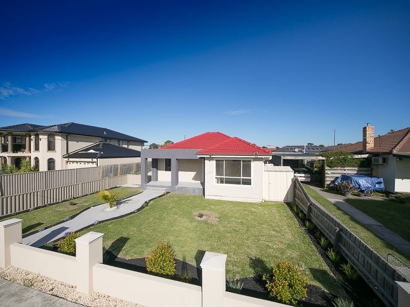 1/10 Charles street, Dandenong VIC 3175